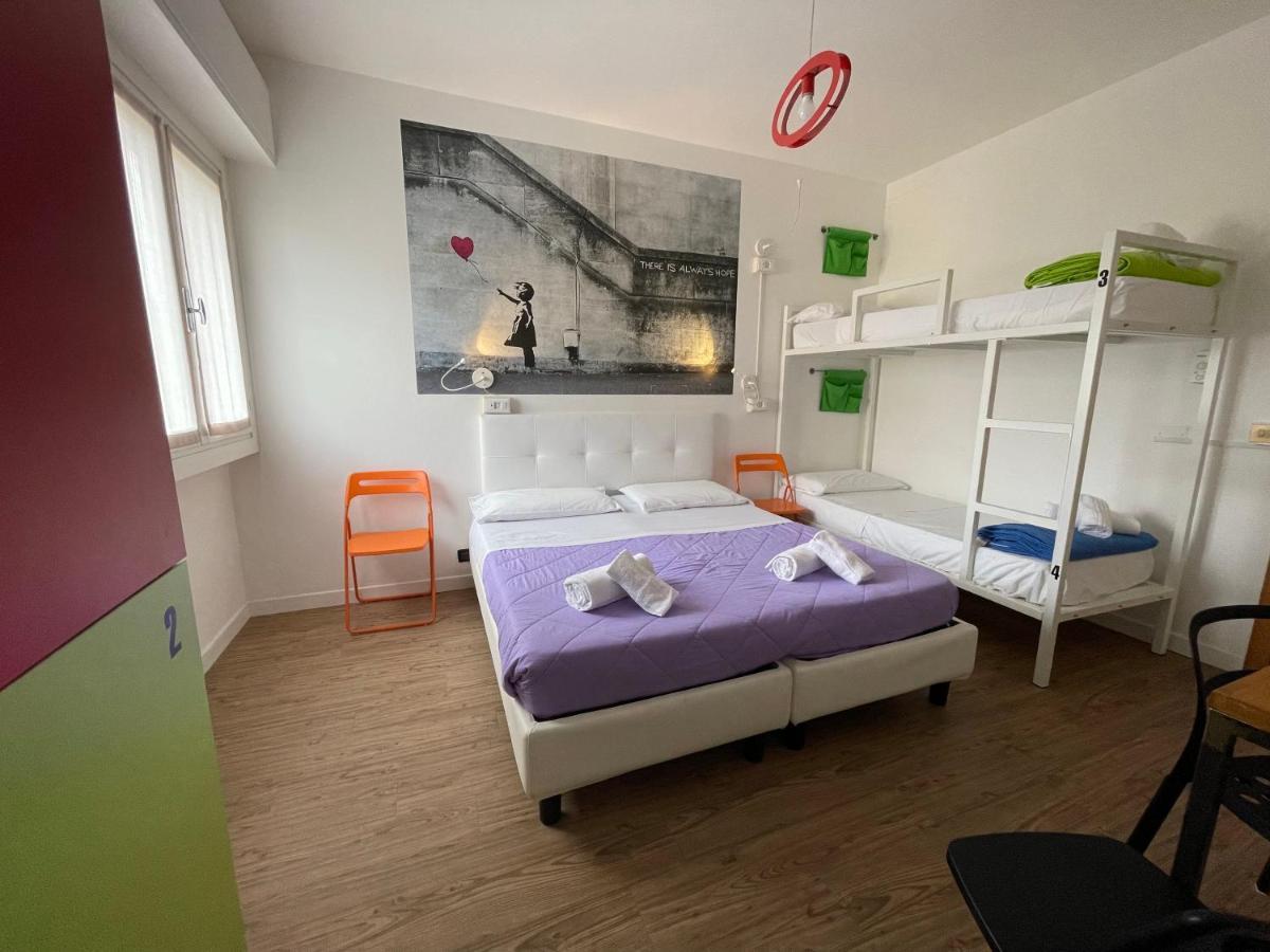 Lake Garda Hostel Salò Kültér fotó