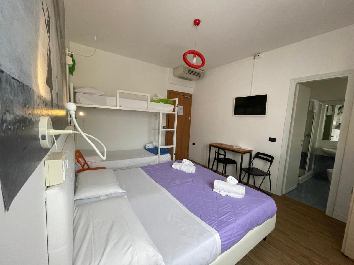 Lake Garda Hostel Salò Kültér fotó