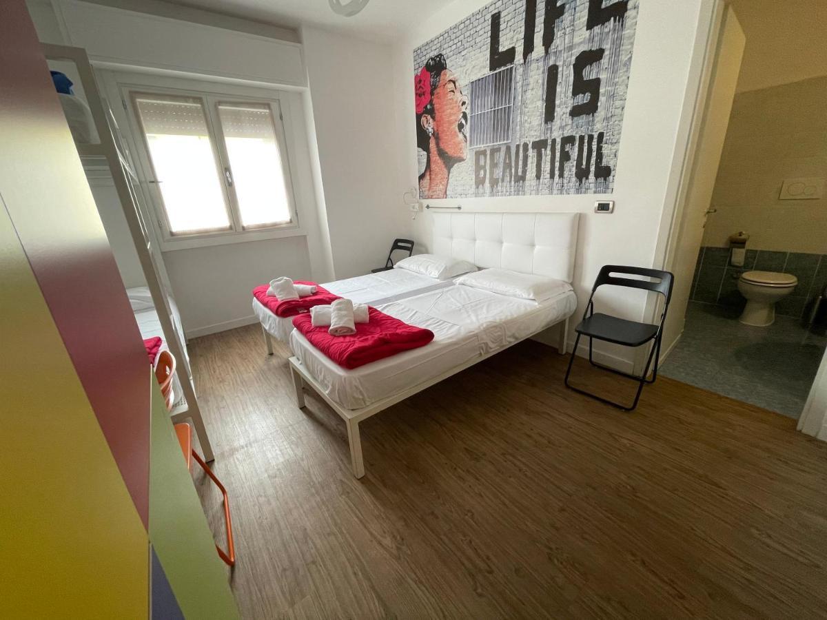 Lake Garda Hostel Salò Kültér fotó