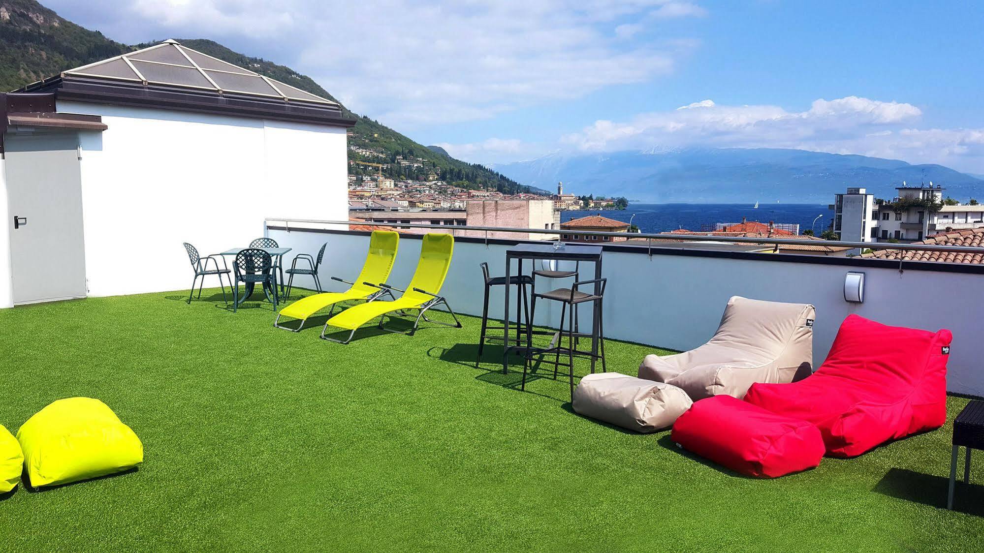 Lake Garda Hostel Salò Kültér fotó