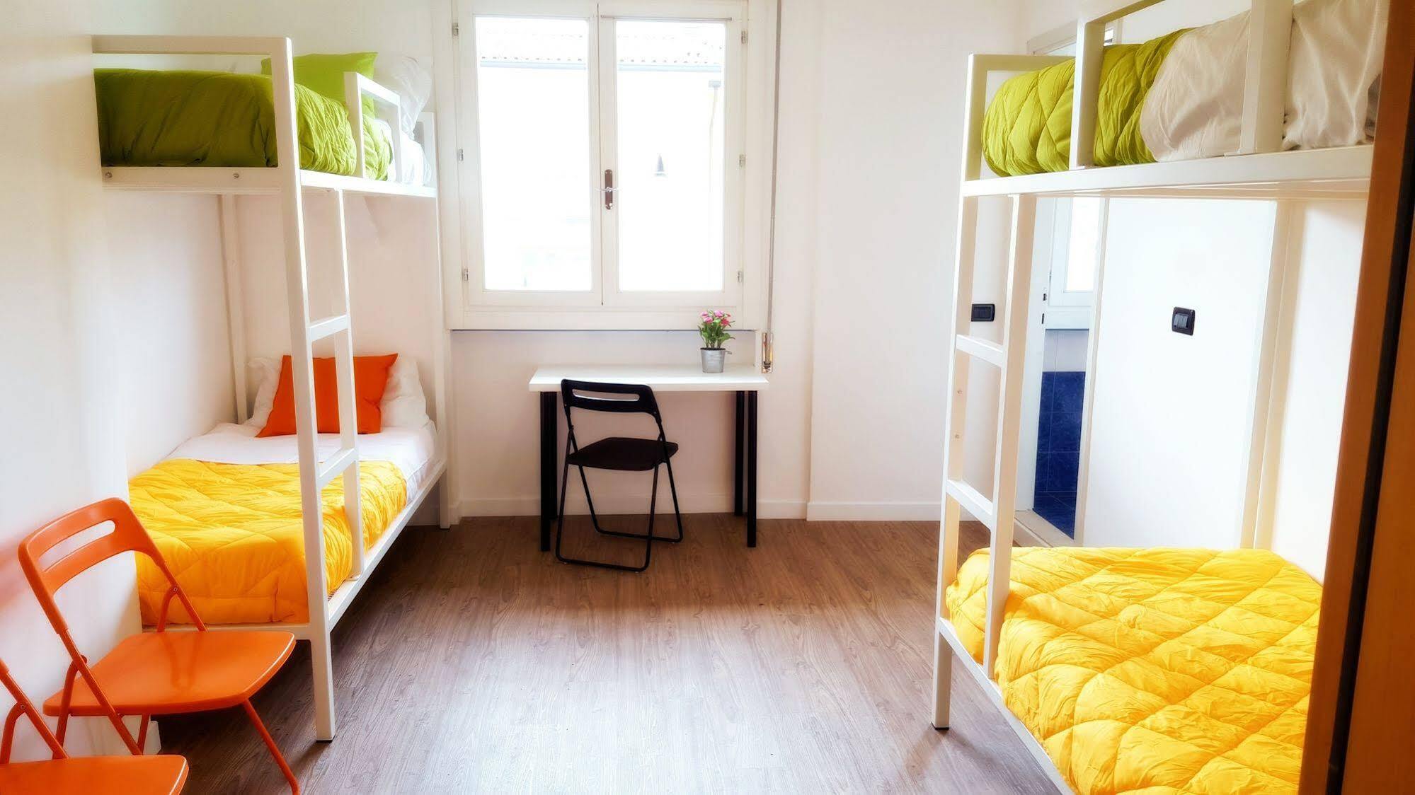 Lake Garda Hostel Salò Kültér fotó