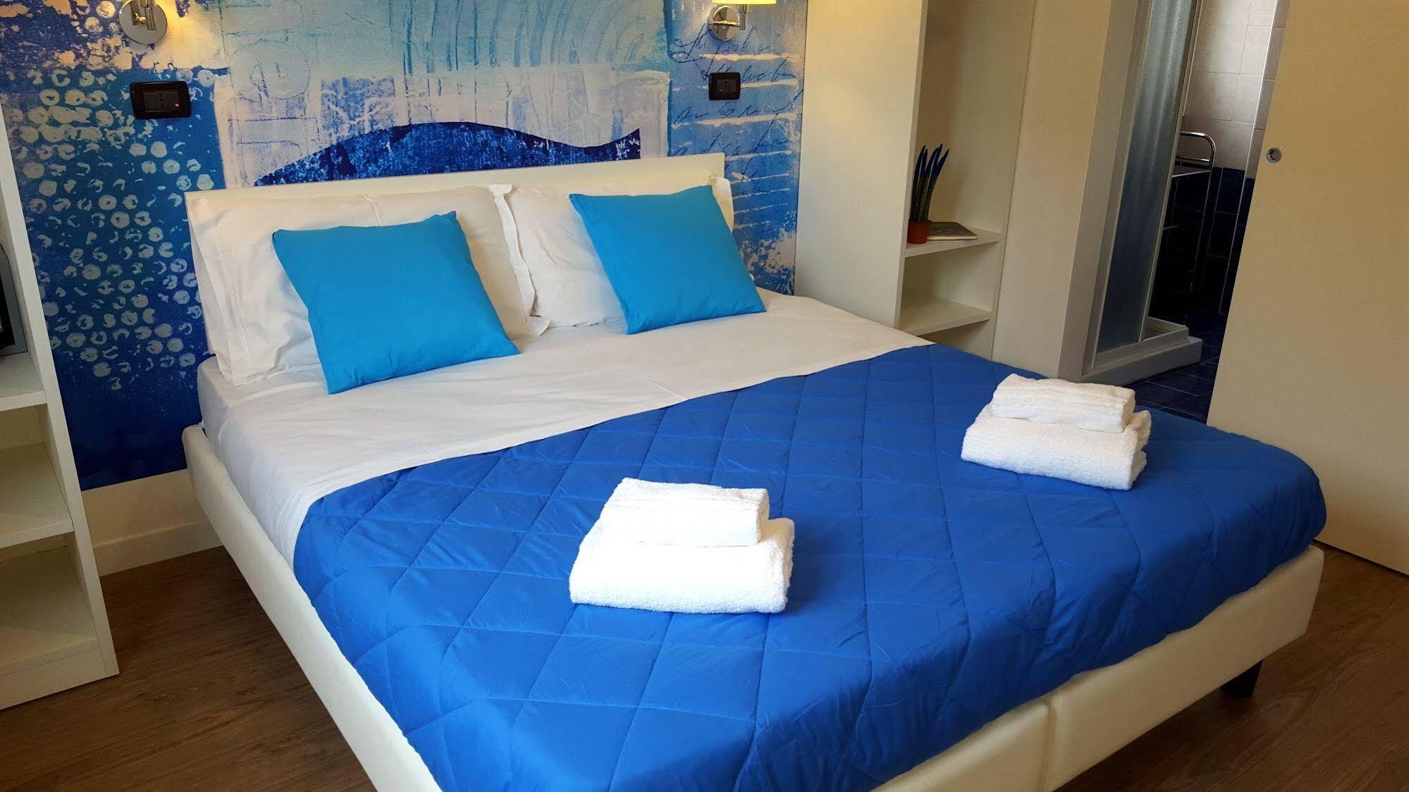 Lake Garda Hostel Salò Kültér fotó
