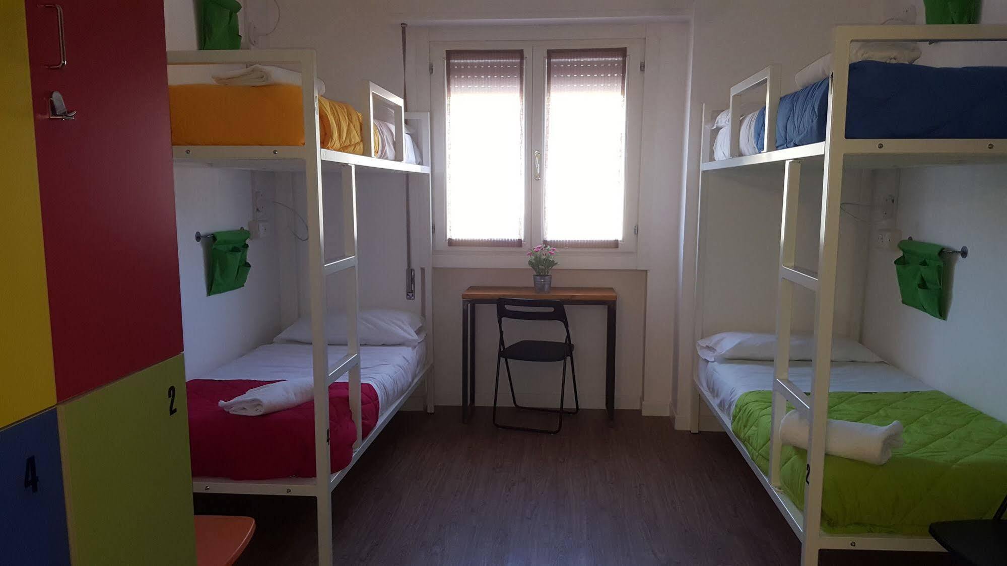 Lake Garda Hostel Salò Kültér fotó