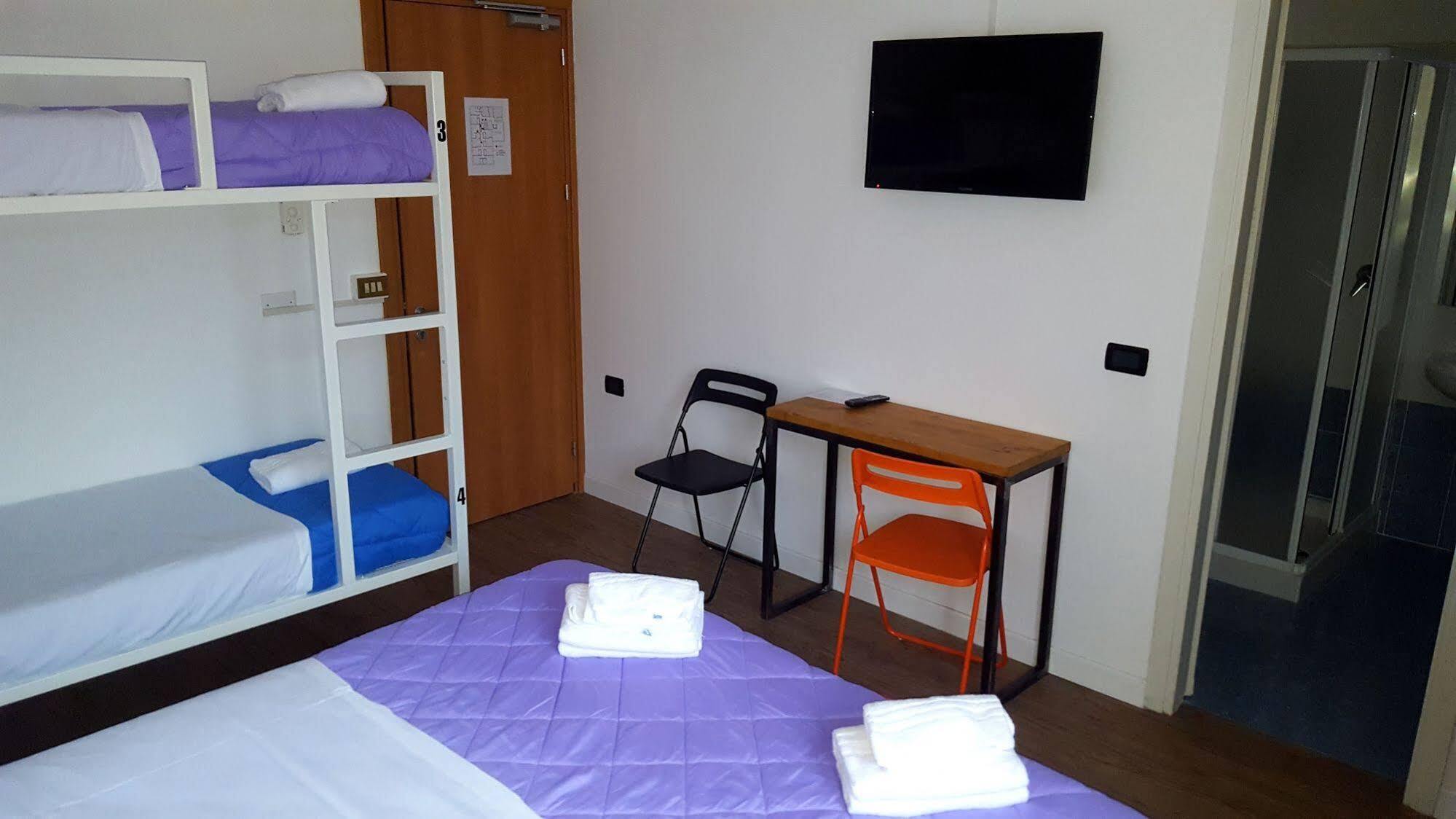 Lake Garda Hostel Salò Kültér fotó