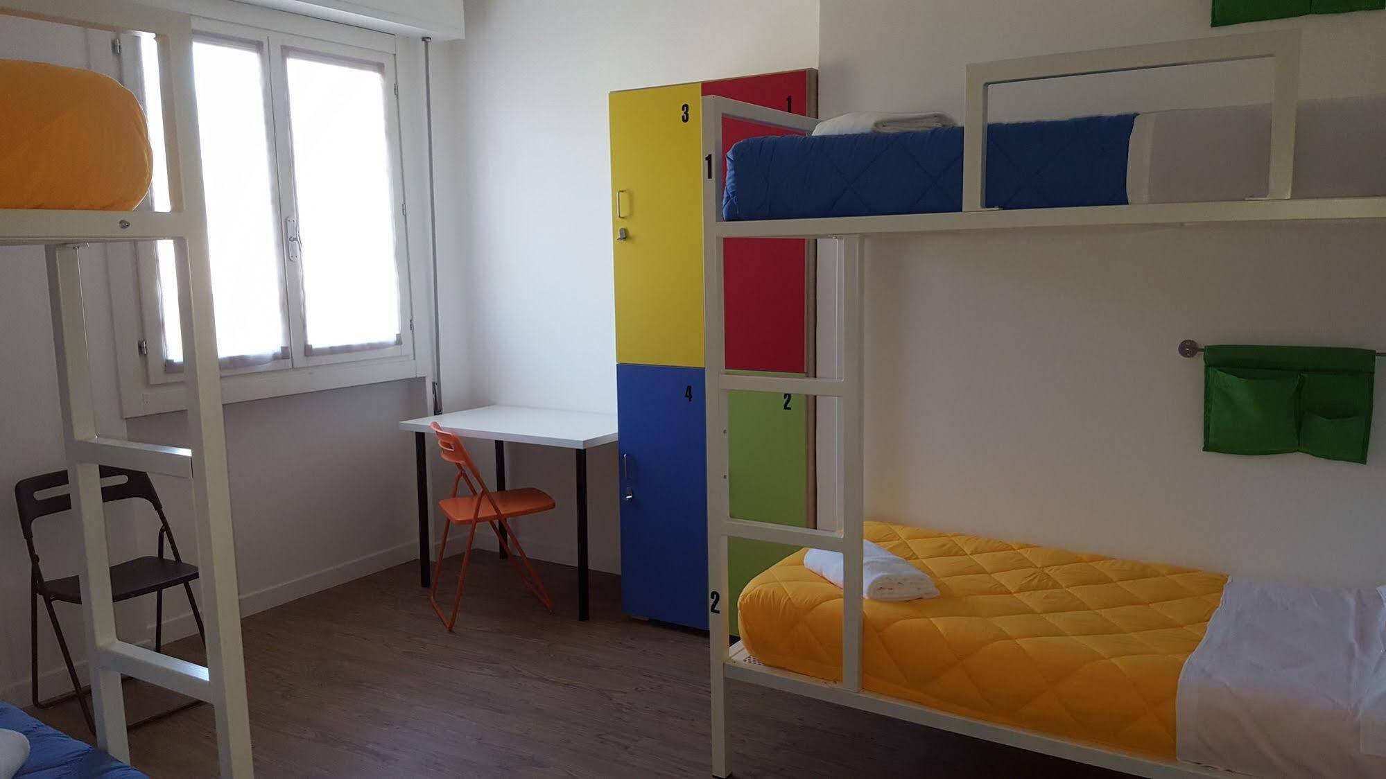 Lake Garda Hostel Salò Kültér fotó